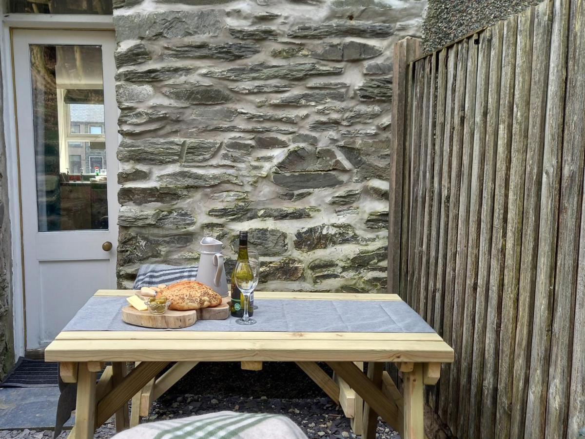 1 Llwyn Hir Villa Blaenau Ffestiniog Exterior photo